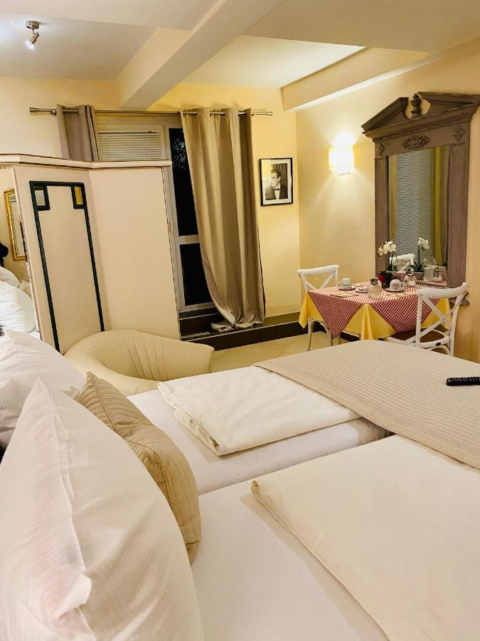 Park Apart Hotel Gatower Str. เบอร์ลิน ภายนอก รูปภาพ