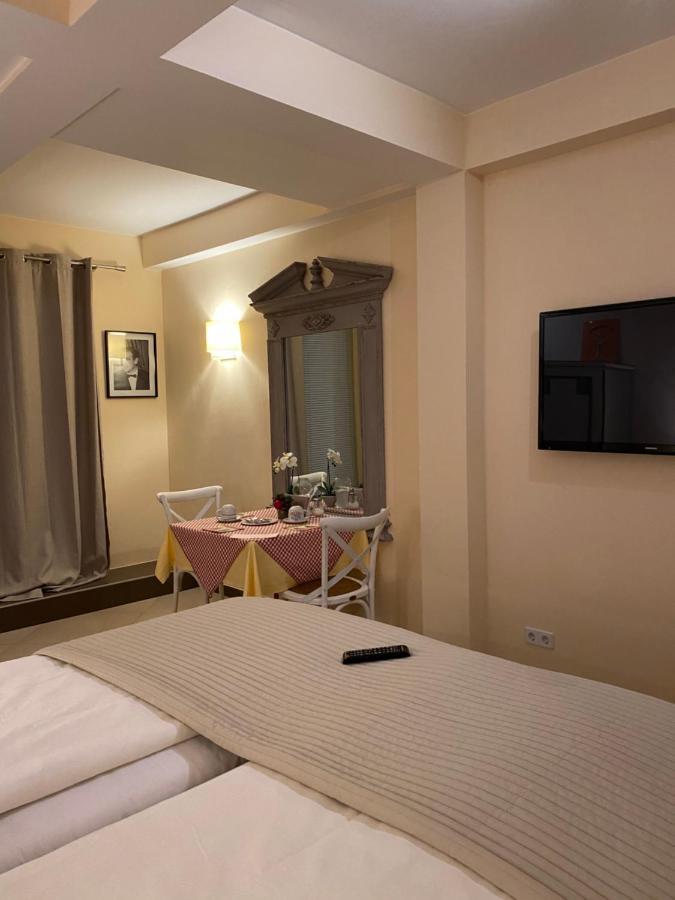 Park Apart Hotel Gatower Str. เบอร์ลิน ภายนอก รูปภาพ